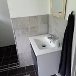 Cozy & Spacious For 4 Single Beds Nyaraló