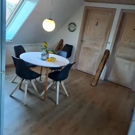 Cozy & Spacious For 4 Single Beds 度假居 *