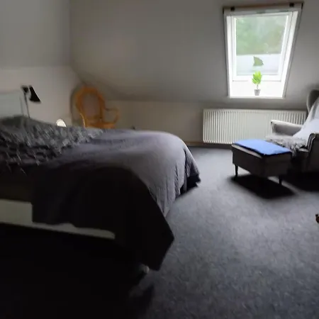 Cozy & Spacious For 4 Single Beds